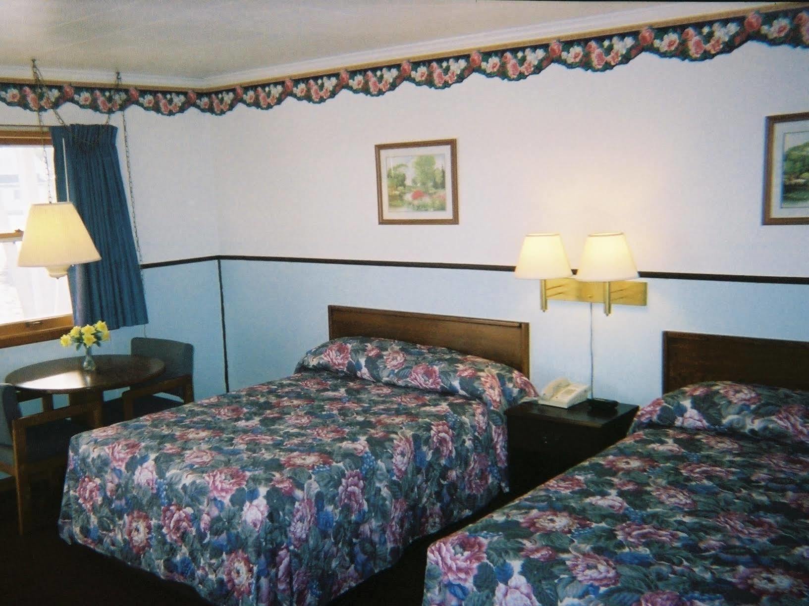 Rainbow Motel Montpelier Екстериор снимка